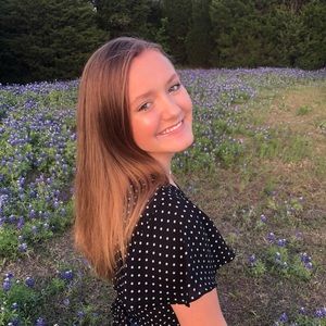 Meet your Posher, Angela